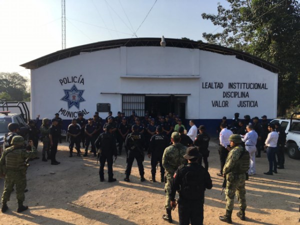 para la Construcción de la Paz y Seguridad de los estados de Oaxaca y Veracruz;
