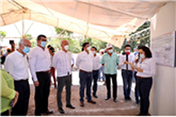 El funcionario federal estuvo en Nayarit para supervisar la construcción de un proyecto integral hospitalario en Tuxpan