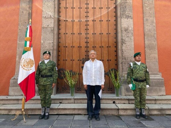 López Obrador envió un mensaje a las y los mexicanos familiares y amigos de personas que han perdido la vida a causa del COVID-19,