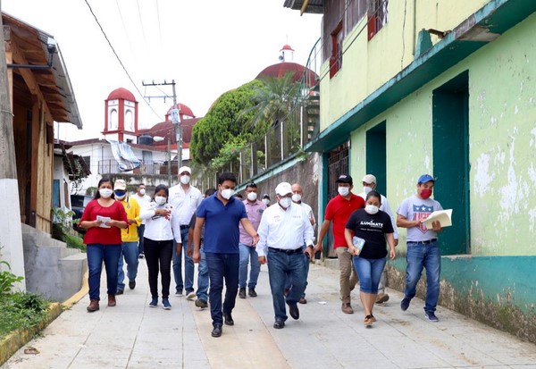Realiza IEEPO recorrido en municipios de la Costa  afectados por el sismo de 7.4