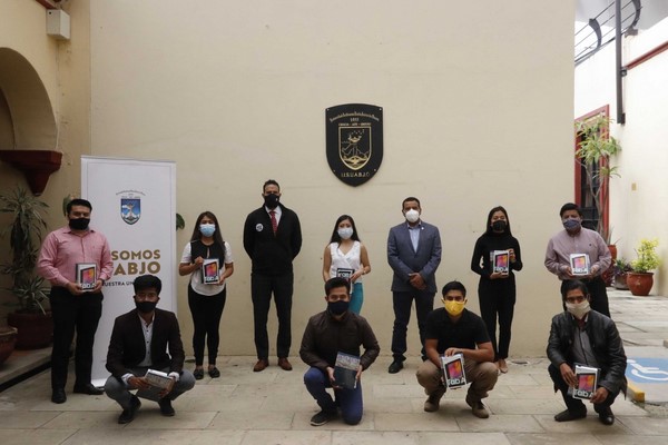 ·        El grupo de jóvenes participa en la VII Competencia Nacional de Litigación Oral, ABA ROLI México