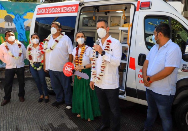 ·         El Gobernador y la Presidenta del Sistema DIF Oaxaca realizaron la entrega de diversos apoyos