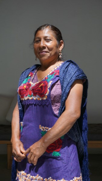 Conoce las historias de Sósima Olivera, maestra mezcalera; Irene Martínez, productora de café y Martina Sánchez, cocinera tradicional