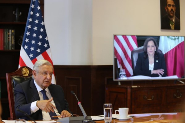 El presidente Andrés Manuel López Obrador se reunió en videoconferencia con la vicepresidenta de Estados Unidos, Kamala Harris.