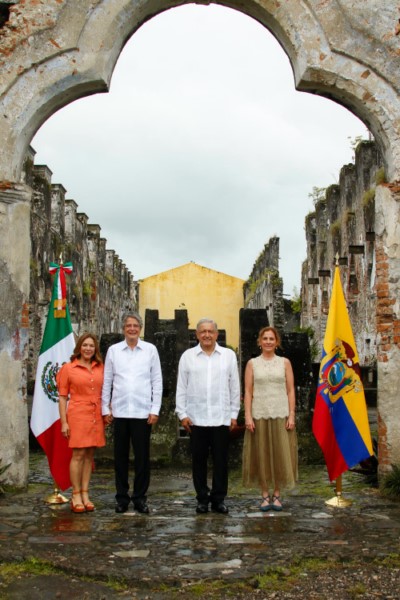 presidente de Ecuador, Guillermo Lasso Mendoza y de su esposa, Lourdes Alcívar de Lasso, invitados especiales en este acto.