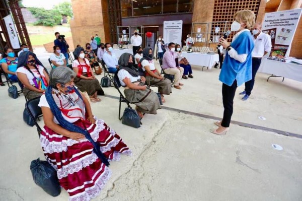 ·         DIF Estatal Oaxaca atiende a más de 300 mil oaxaqueñas y oaxaqueños a través de las cocinas comunitarias