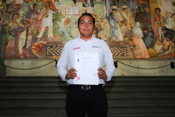 recibió un Galardón Nacional por el impulso a la certificación y evaluación laboral en Oaxaca.