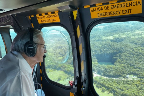 El presidente Andrés Manuel López Obrador realizó un sobrevuelo sobre la ruta del Tren Maya por segundo día consecutivo.