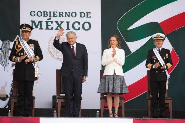 111 ANIVERSARIO DEL INICIO DE LA REVOLUCION MEXICANA ZOCALO CIUDAD DE MEXICO 