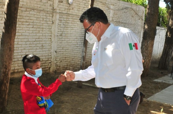 ·         Autoridades visitaron planteles en Oaxaca de Juárez, Santo Domingo Tepuxtepec y Santa María Xadani, para constatar los protocolos sanitarios y actividades