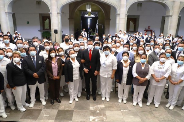 El Gobernador del Estado encabeza la ceremonia de instalación de la Comisión Permanente de Enfermería del Estado de Oaxaca