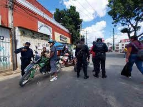 ·         La Secretaría de Seguridad Ciudadana, Movilidad y Protección Civil realiza acciones  de prevención del delito en la zona del mercado de abasto