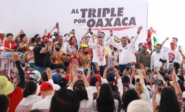 de los partidos que conforman la candidatura común, donde hizo cinco compromisos por Oaxaca.