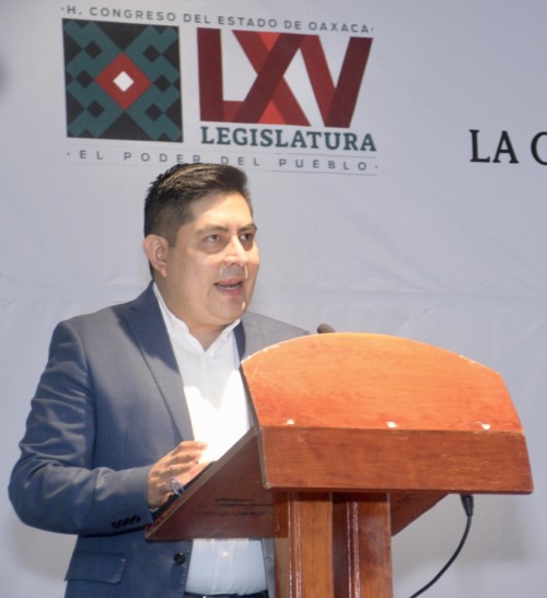en el Congreso de Oaxaca, investigadores abordaron las reformas constitucionales
