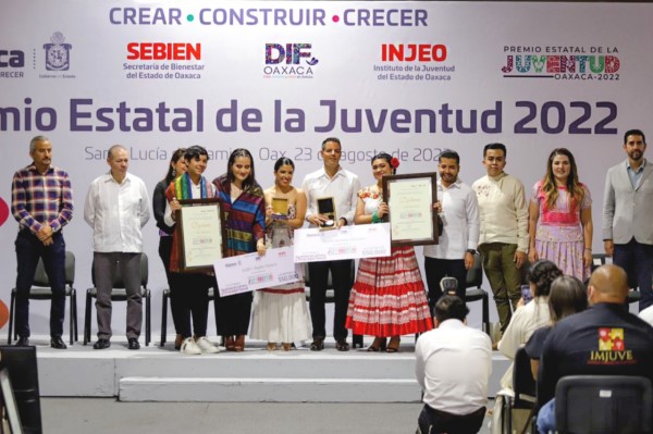 Premio Estatal de la Juventud 2022 y la medalla "Luis Donaldo Colosio", a 13 jóvenes destacado