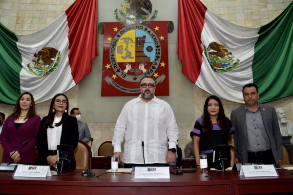 *El titular de la Fiscalía General del Estado, Comisión Permanente de Administración y Procuración de Justicia, del Congreso de Oaxaca.