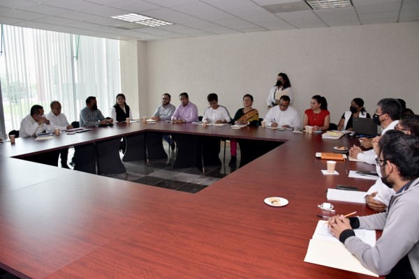las y los integrantes de dos comisiones del Congreso de Oaxaca se reunieron con representantes del Poder Ejecutivo.