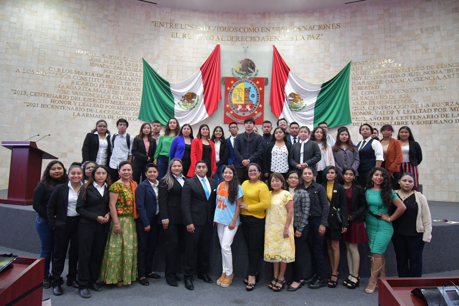 se recibió a estudiantes del Colegio Internacional De Abogados Especializados (CIDAE) en el Congreso de Oaxaca.
