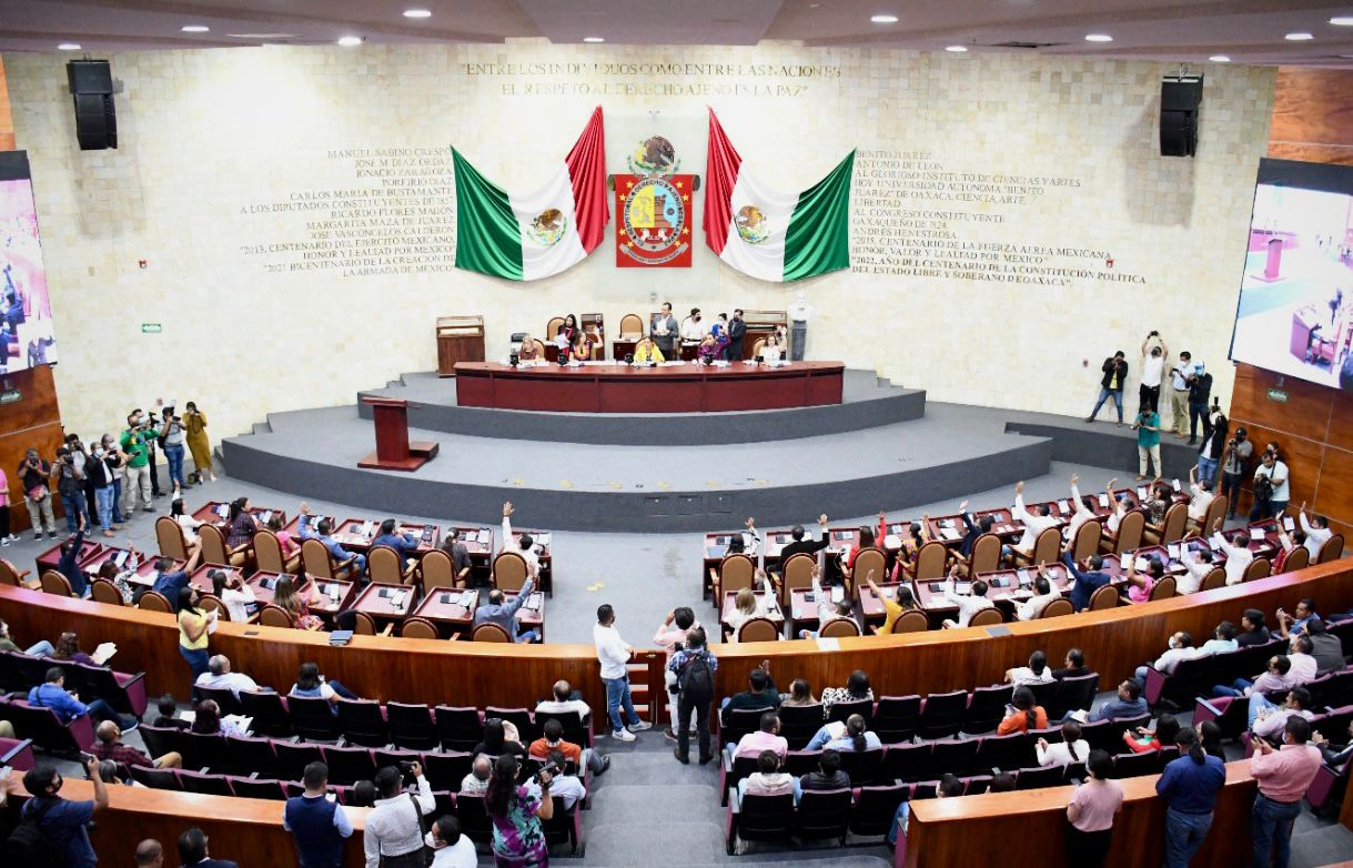 Congreso local aprobó la modificación a la Constitución de México, avalada por la Cámara de Diputados federal.