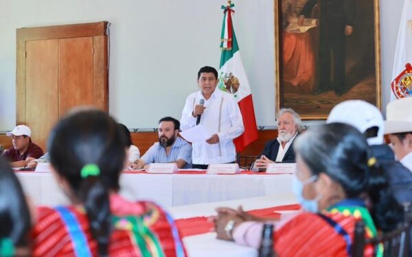        El gobernador encabezó este encuentro como parte de la Mesa de Construcción de Paz con Justicia y Bienestar para la Nación Triqui