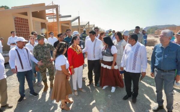 La construcción consta de 55 viviendas que son parte de este proyecto del Istmo de Tehuantepec