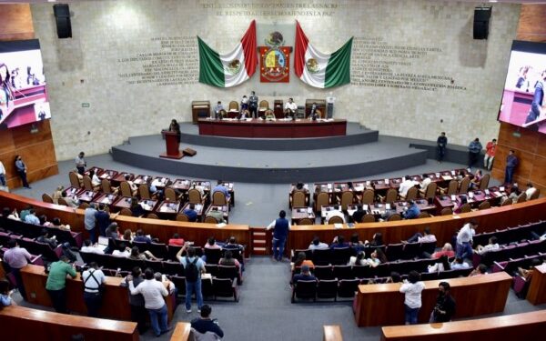 • Se unen todas las fuerzas políticas en la 65 Legislatura local para recuperar la dignidad del servicio público