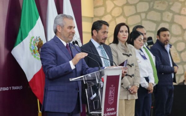 certeza jurídica, suficiente agua, energía limpia, redes ferroviaria y carretera,