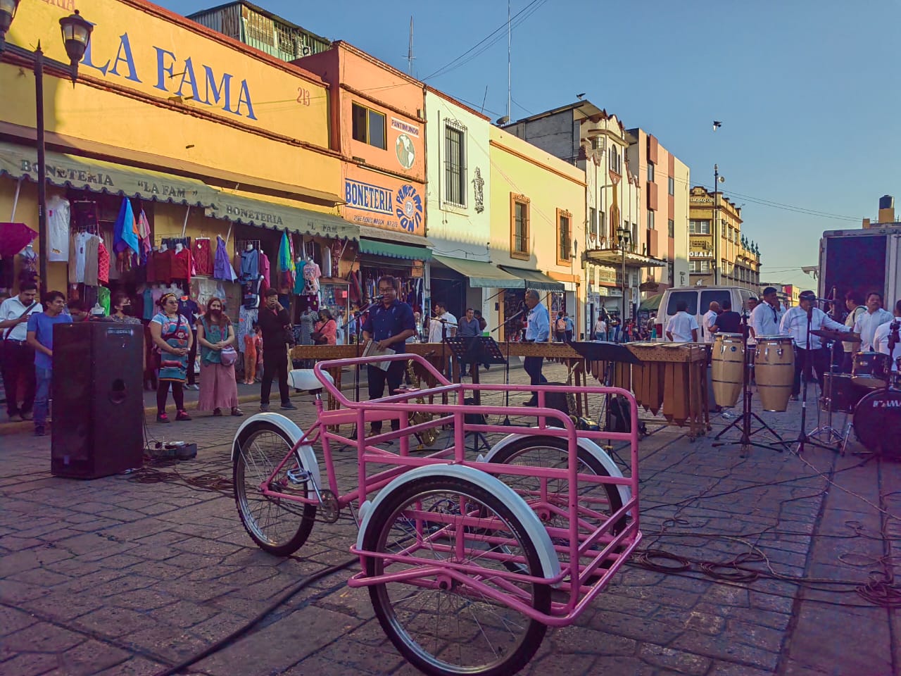 Tamayo Móvil, el triciclo artístico que recorrerá calles y parques de Oaxaca