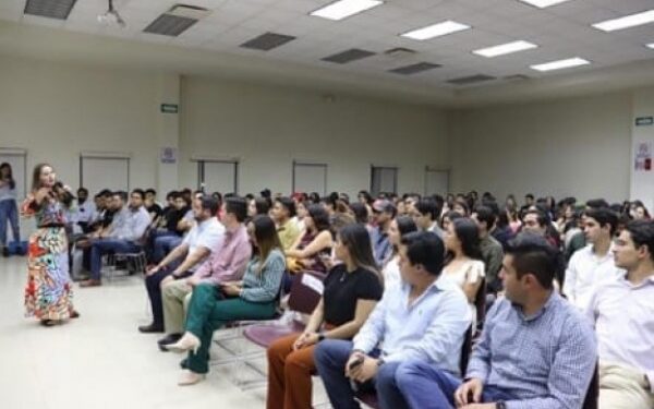 Instituto Coahuilense de las Mujeres imparte conferencia en la UANE