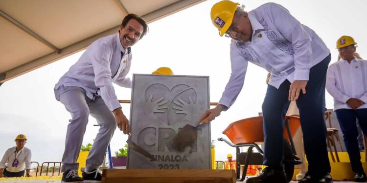Rocha coloca la primera piedra del CRIT Teletón de Mazatlá
