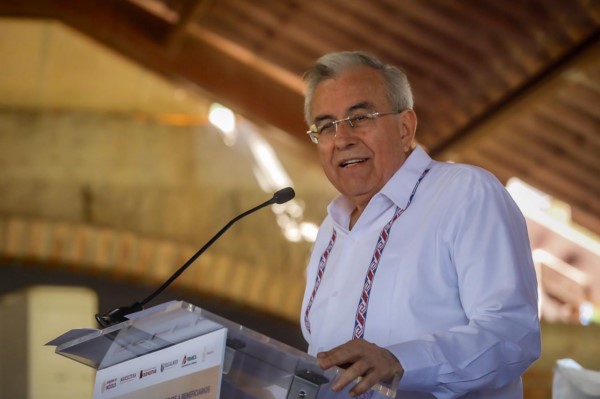 Adán Augusto López Hernández se comprometió a presentar la propuesta