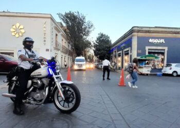     Se restringe la circulación a vehículos