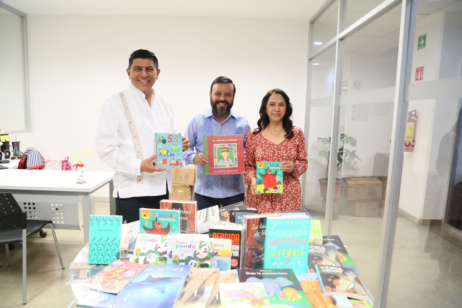 secretarías de Administración, de Gobierno y la Casa de la Cultura Oaxaqueña