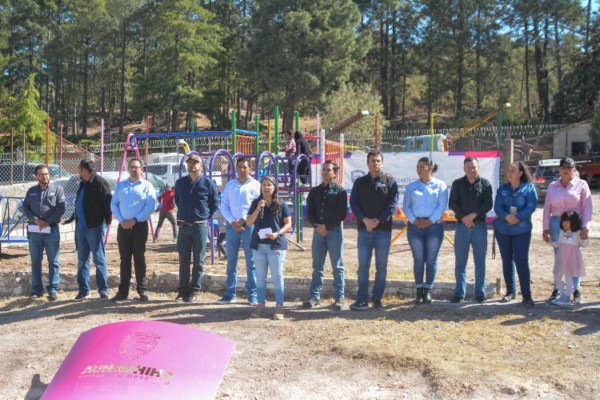 Entrega Bien Común equipamiento para parque a comunidad El Pinito en Guadalupe y Calvo
