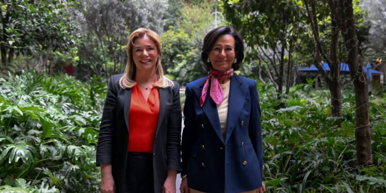 es considerada una de las 20 mujeres más poderosas del mundo