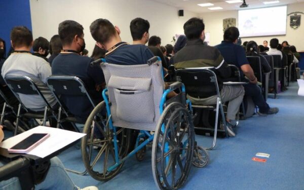 conductas nocivas y delictivas en internet a las que se enfrentan las personas jóvenes