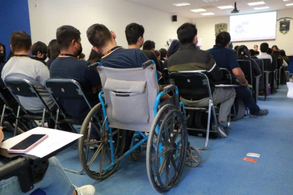 conductas nocivas y delictivas en internet a las que se enfrentan las personas jóvenes