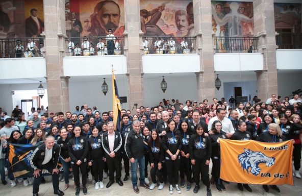 está conformado por 110 universitarios, entre atletas y entrenadores