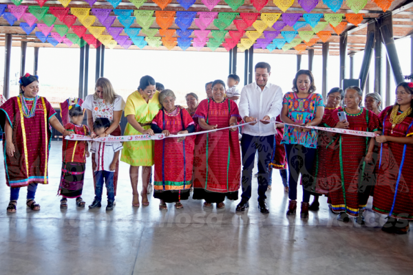 podrán adquirir textiles, piezas de barro negro y rojo, alebrijes, mezcal, entre otros artículos