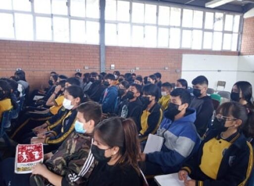 Instituto Coahuilense de las Mujeres brinda plática en Secundaria de Saltillo
