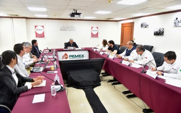“¡La soberanía energética va!”, afirma presidente en gira de supervisión de refinerías