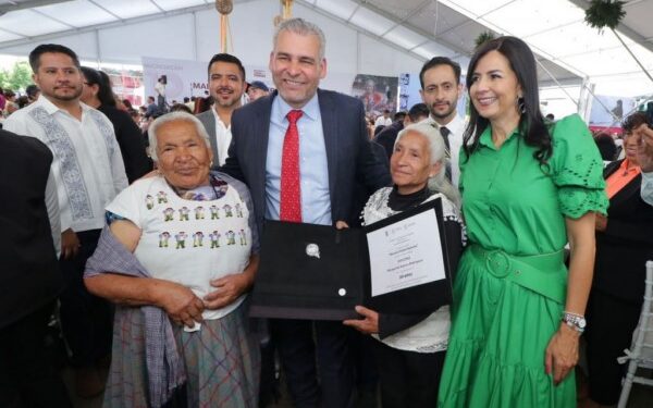 reconocimientos a docentes por 30 y 40 años de servicio,