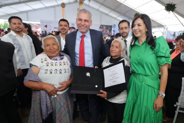 reconocimientos a docentes por 30 y 40 años de servicio,