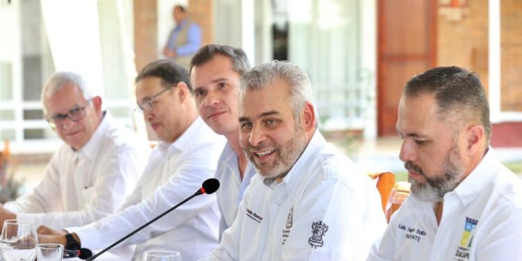 Acuerdan fortalecer la confianza del sector para el crecimiento del parque industrial de Zacapu