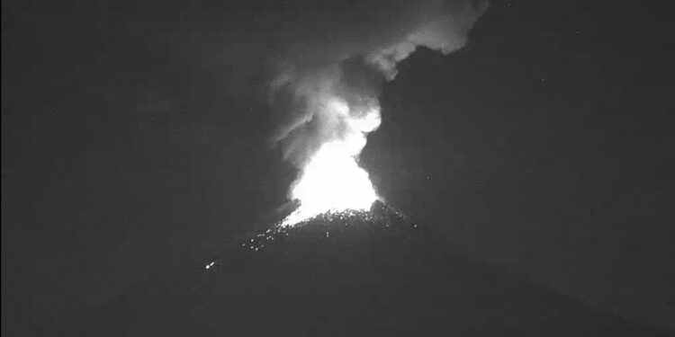 El Semáforo de Alerta Volcánica del Popocatépetl está en Amarillo fase 3