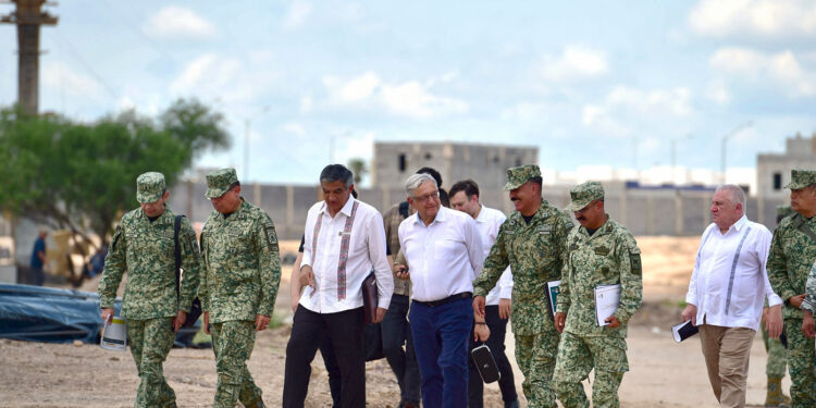 se construye la oficina nacional de aduanas, además de un cuartel de la Guardia Nacional.