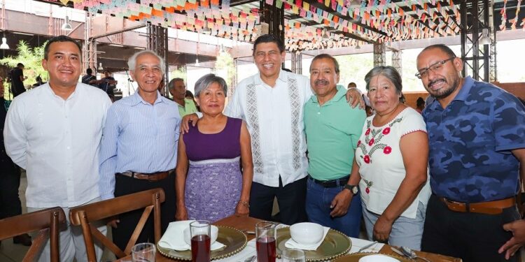 quienes representan este eslabón para mantener informada a la sociedad