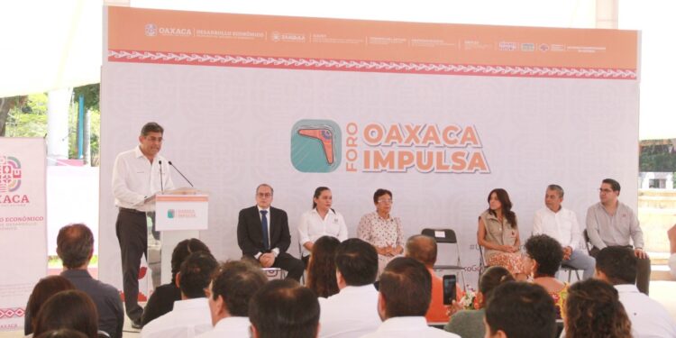 gabinete económico de los gobiernos federal y estatal y se brinda apoyo técnico a empresas oaxaqueñas