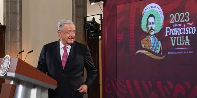 ningún servidor público puede percibir una remuneración mayor a la del Ejecutivo federal.