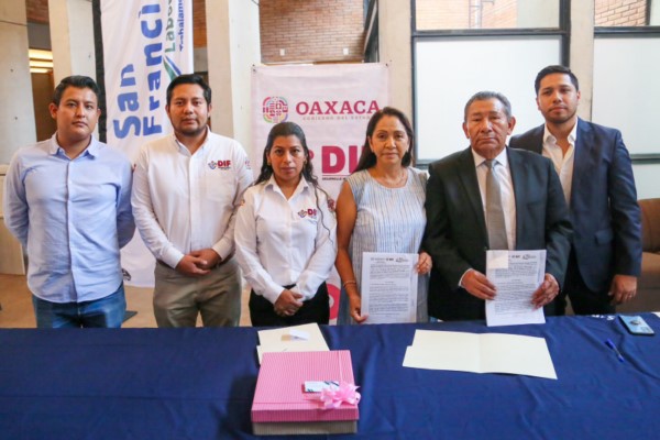 convenio de colaboración entre el Sistema DIF Oaxaca y San Francisco Laboratorios,